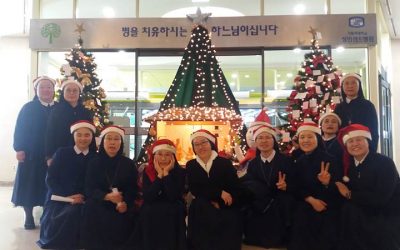 2019.12.01_성빈센트병원 병동에서 캐럴 부르는 수녀님들 모습입니다.